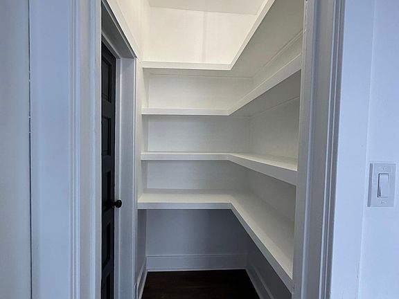 5th image of 4904 N Austin Ave #1