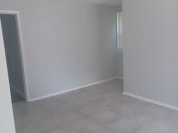 3rd image of 1455 W 24th St