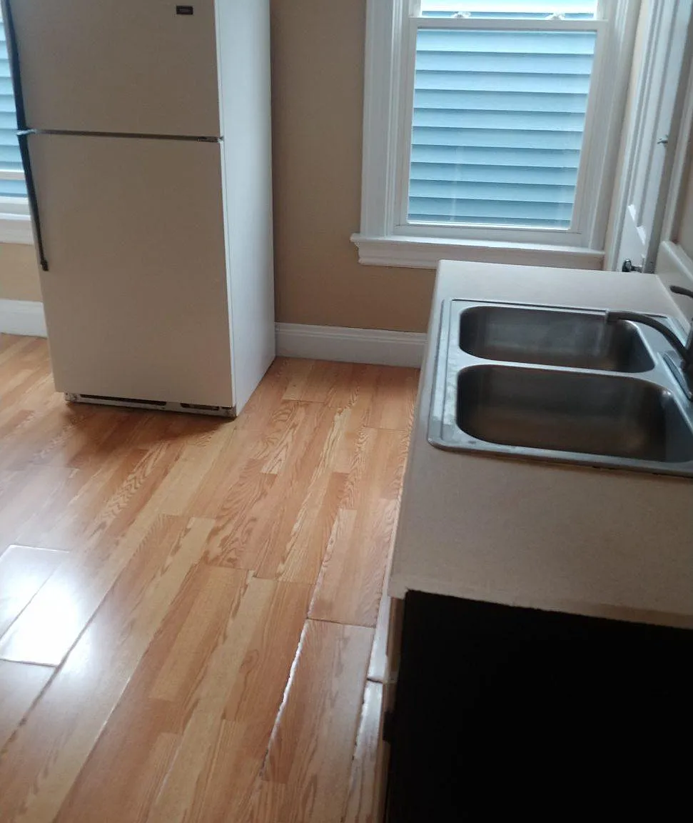 1 bed, 900 sqft, $1,050 — Photo 4
