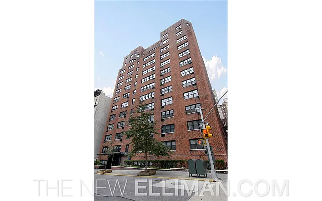 Rented by Douglas Elliman | media 7