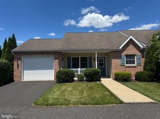 27 Luwig Ln, Pottstown, PA 19464