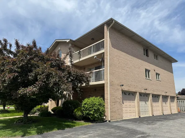 6896 W 87th St APT 3W, Burbank, IL 60459