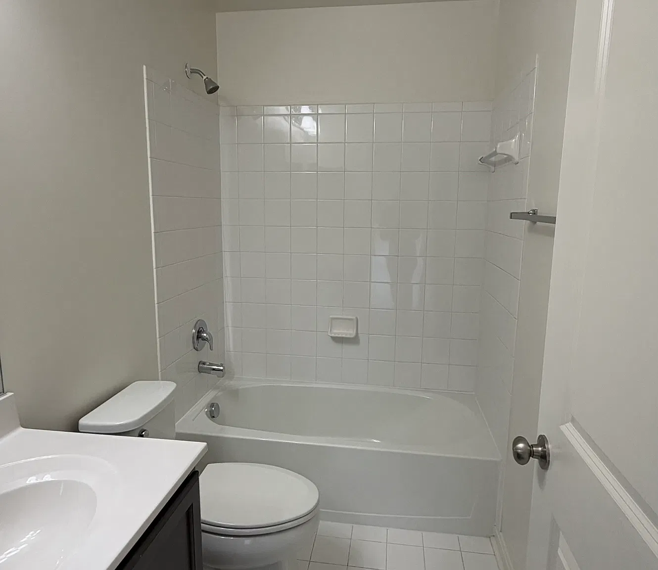3 bed, 2.5 bath, 1850 sqft, $1,995 — Photo 2