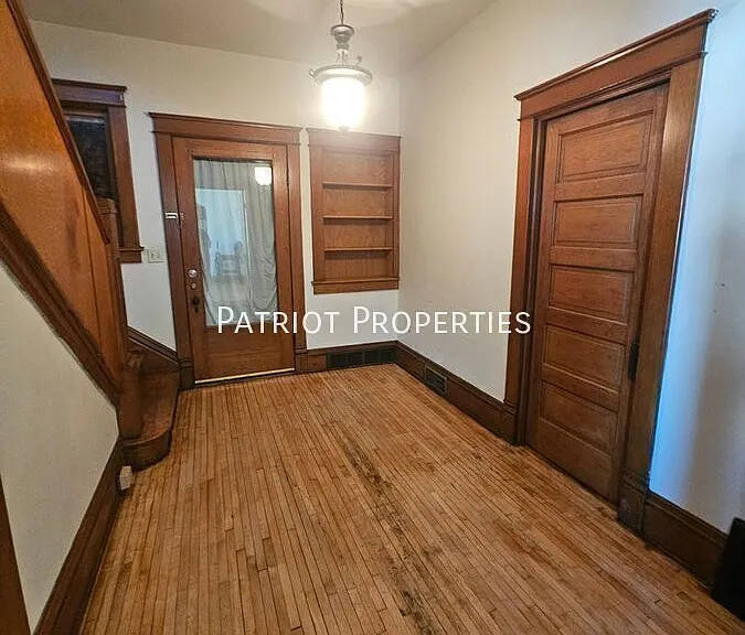 603 1/2 N Superior Ave — Photo 39