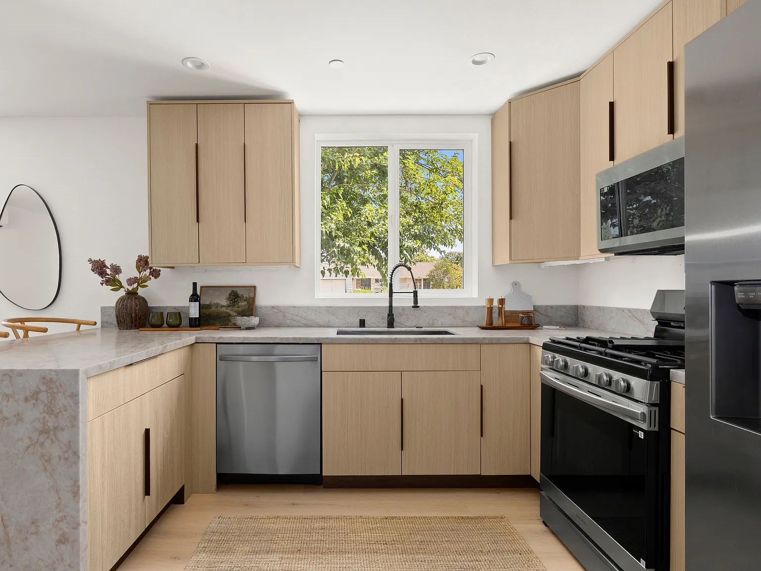 1 bed, 588 sqft, $2,750 — Photo 4