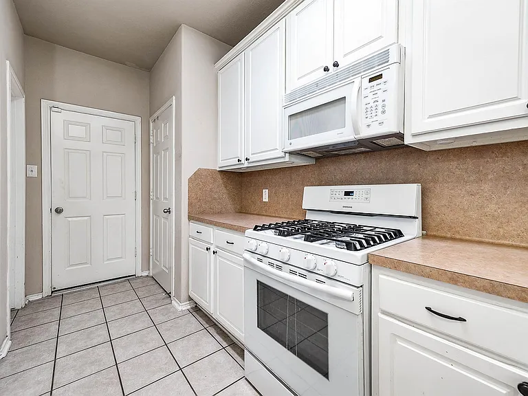 12415 Oriole Lake Way — Photo 14