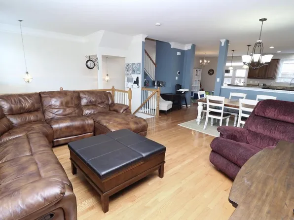 20933 Houseman Ter, Ashburn, VA 20148
