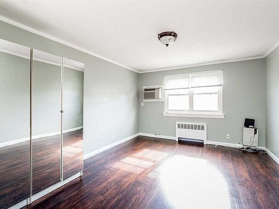 4th image of 7814 Cloverdale Blvd #B