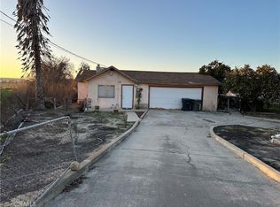 1023 N Main St, Livingston, CA 95334