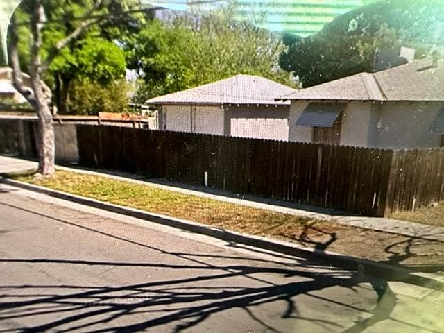 1st image of 3707 E Grant Ave