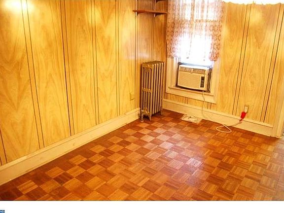4th image of 7169 Montague St