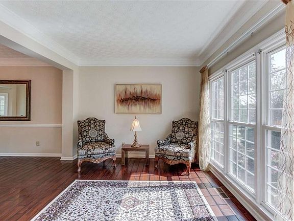 5th image of 6530 Maid Marion Close