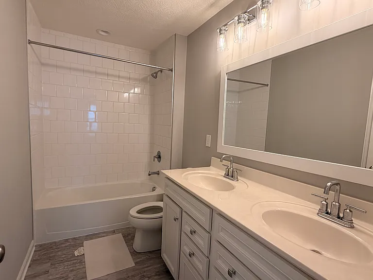 8833 Ingraham Ln — Photo 34