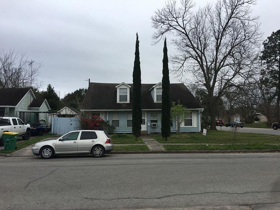 1st image of 513 Live Oak St