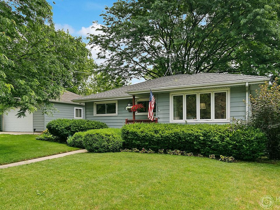 1st image of 749 Wilcox Ave