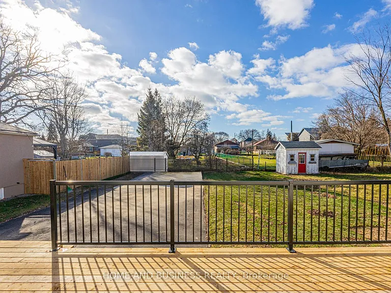 1326 Meredith Ave — Photo 6