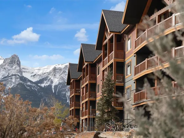 300 S Palliser Ln #204, Canmore, AB T1W 0H5