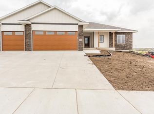 916 N Sioux Blvd, Brandon, SD 57005