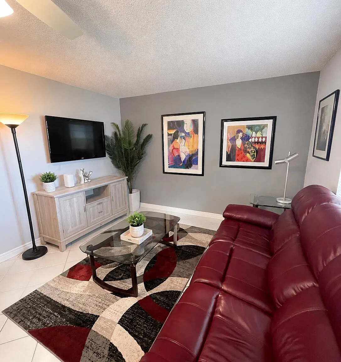 1 bed, 1.5 bath, 760 sqft, $1,575 — Photo 2