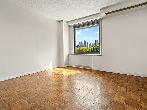 3rd image of 531 Main St APT 503