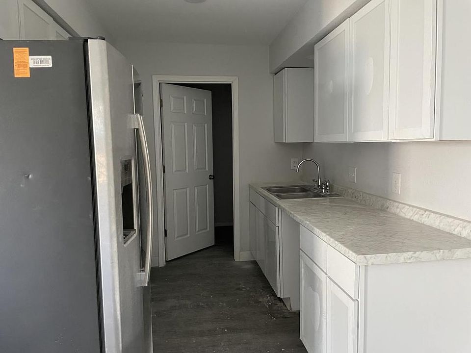 1st image of 3456 Stanley Ave