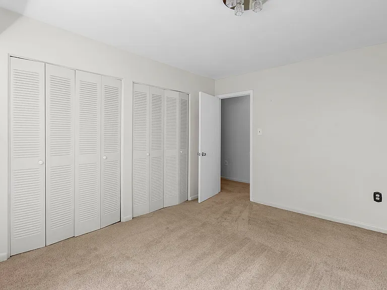 10643 Weymouth St #103 — Photo 17