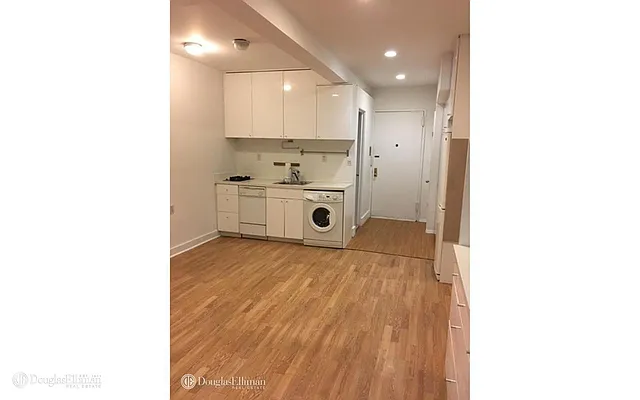 Rented by Douglas Elliman | media 29