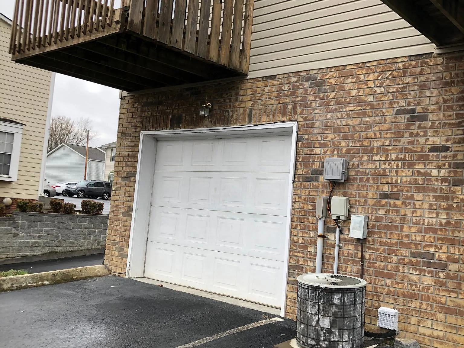 5 Lake Village Ct — Photo 3