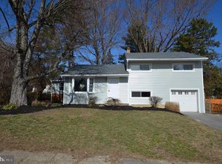 6 N Avon Dr, Claymont, DE 19703