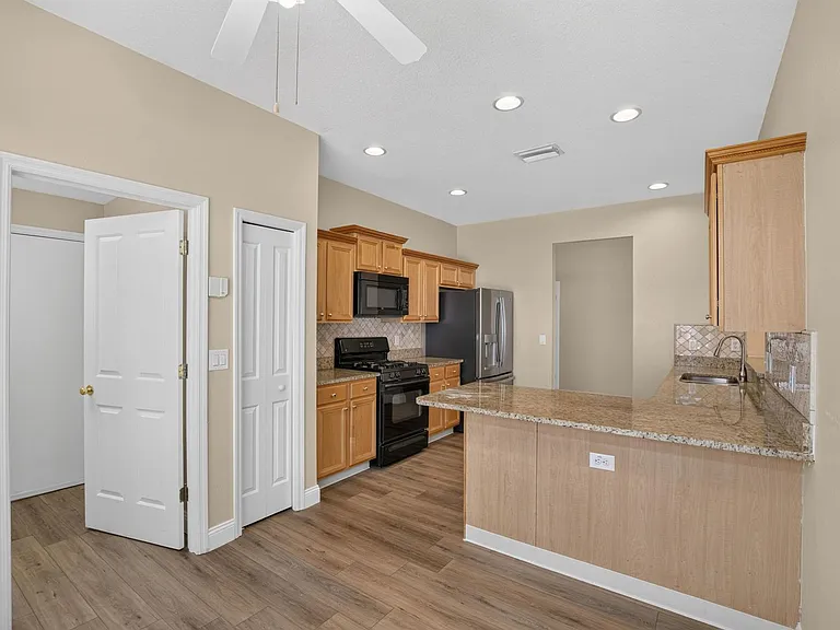 5605 Hawklake Rd — Photo 15