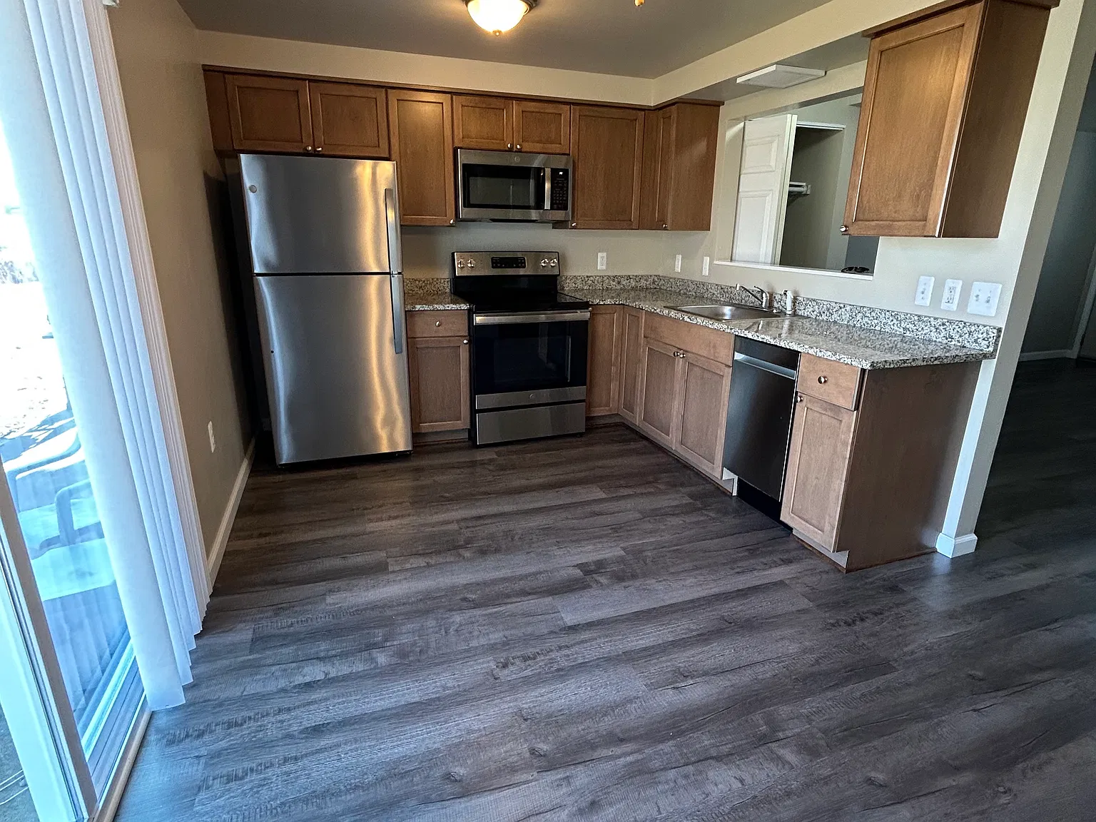 1 bed, 750 sqft, $950 — Photo 3