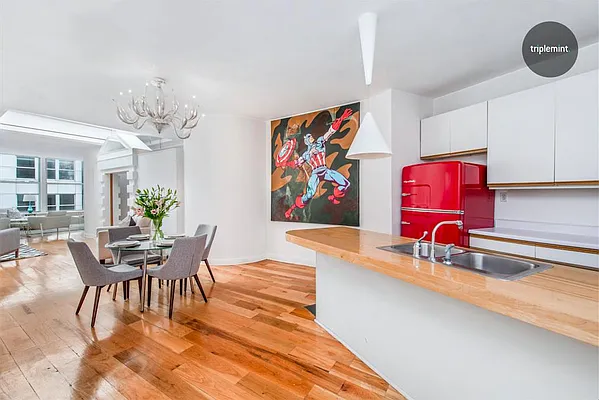 Sold by Triplemint | media 16