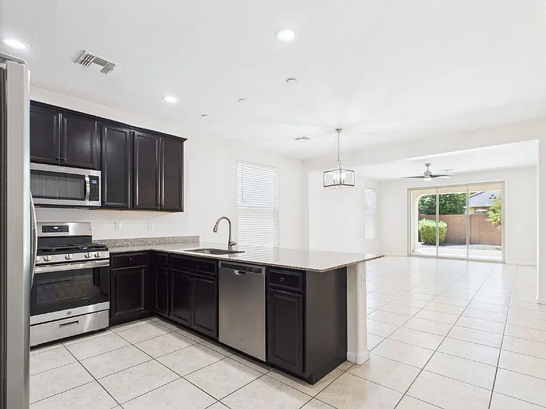 10511 E Corbin Ave — Photo 4