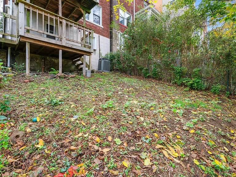 790 Highland Ave — Photo 35
