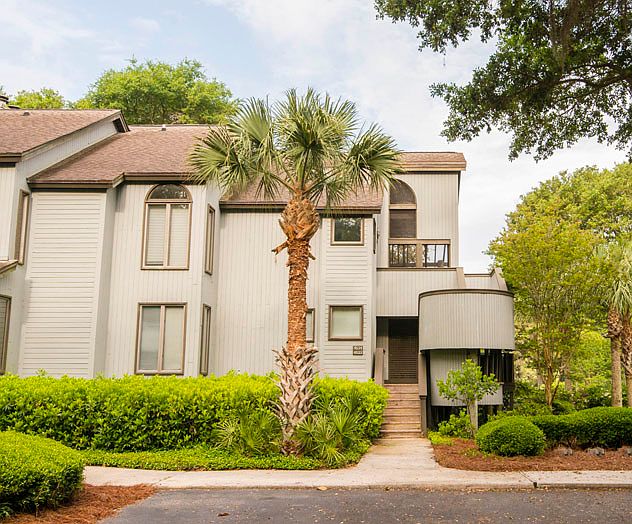 1st image of 4534 Park Lake Dr