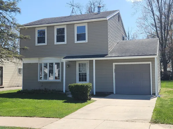 29231 Riveroak Dr, Romulus, MI 48174