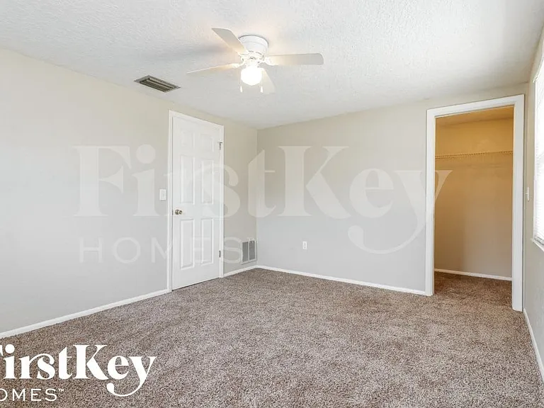 11221 Nome Ave — Photo 8