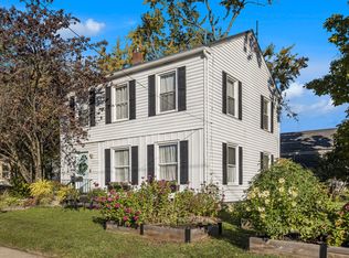 903 9th St NW, Grand Rapids, MI 49504