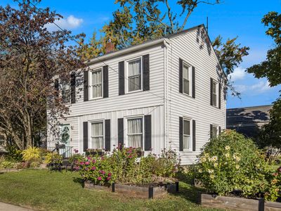 903 9th St NW, Grand Rapids, MI, 49504