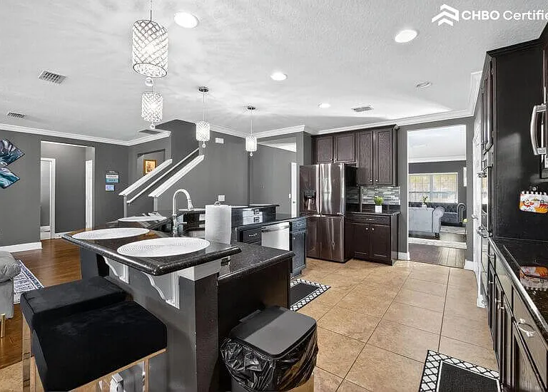 145 Malaga Ave — Photo 9