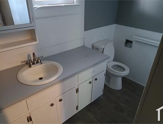 3rd image of 1302 5th St