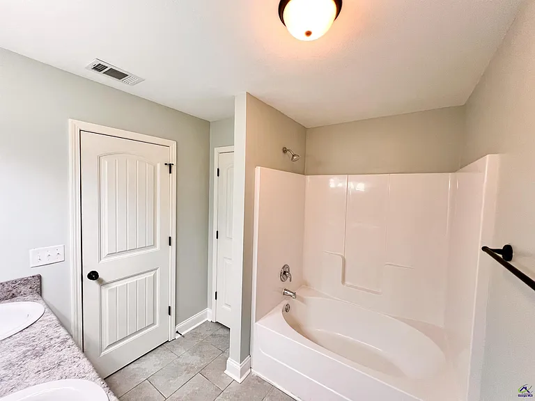 119 Washington Place Dr — Photo 16