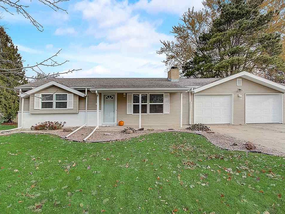 1st image of 609 Lake Wisconsin Dr