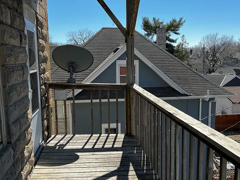 467 Herschel St. — Photo 19