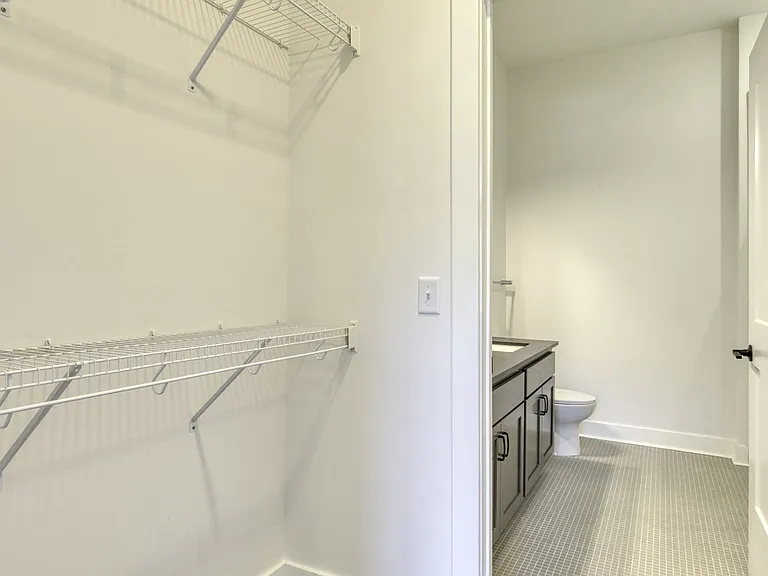 Aviator Lofts — Photo 10