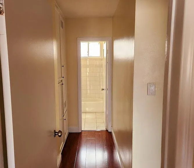 7357 Woodman Ave — Photo 6