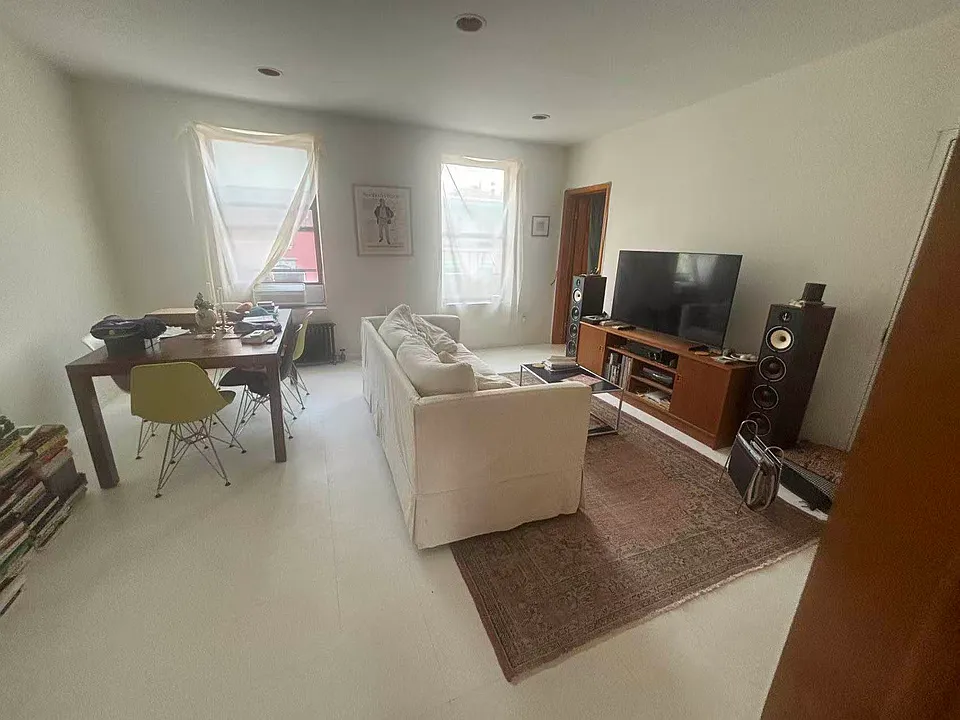 24 Rutgers St #4