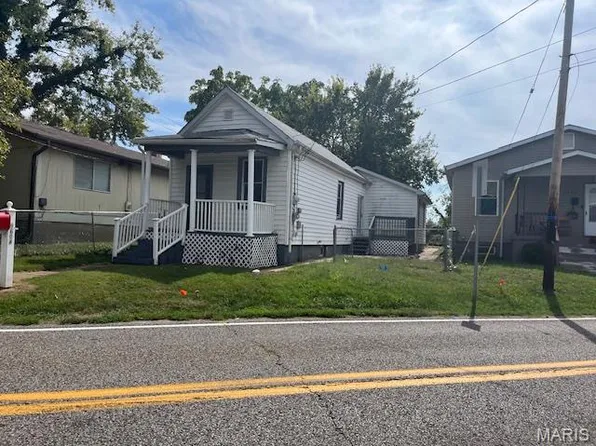 9604 Gentry Ave, Saint Louis, MO 63125