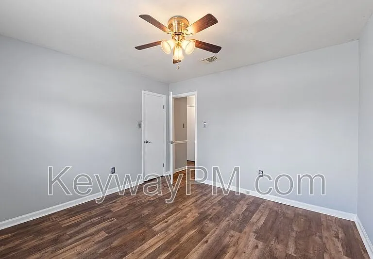 3933 Miramar Drive Ext — Photo 13