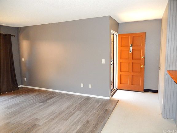 5th image of 1101 W Macarthur Blvd Unit 212